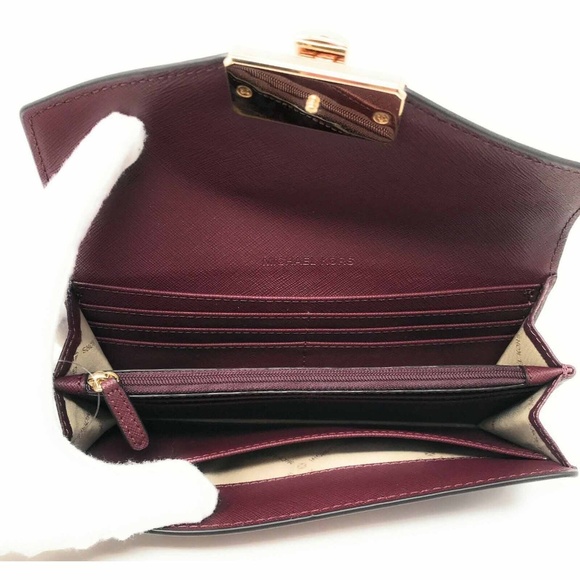 Michael Kors Kinsley Large Carryall Clutch Wallet - Picture 6 of 6